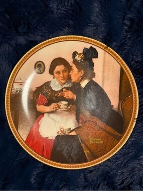 Knowles Collector Plate - White w/COA
